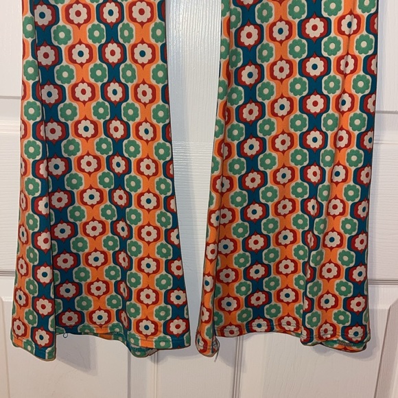 Stretchy floral yoga pants medium - Picture 3 of 5